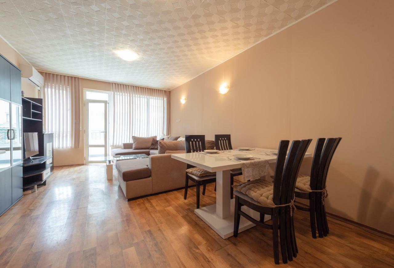 Green House Burgas Exterior foto